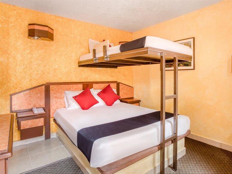 Capital O Hotel Valencia Puebla Eksteriør billede