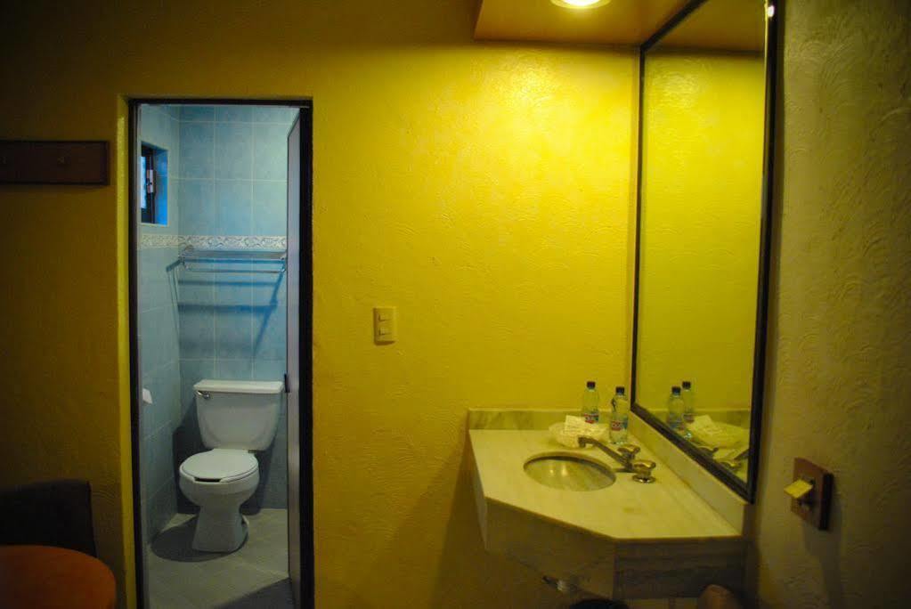 Capital O Hotel Valencia Puebla Eksteriør billede