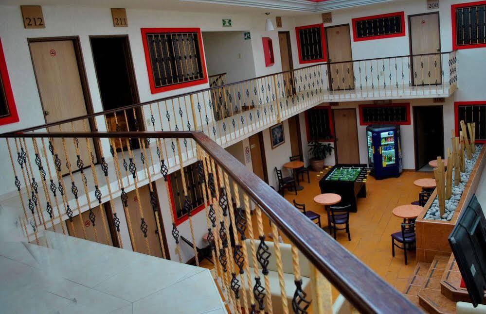 Capital O Hotel Valencia Puebla Eksteriør billede