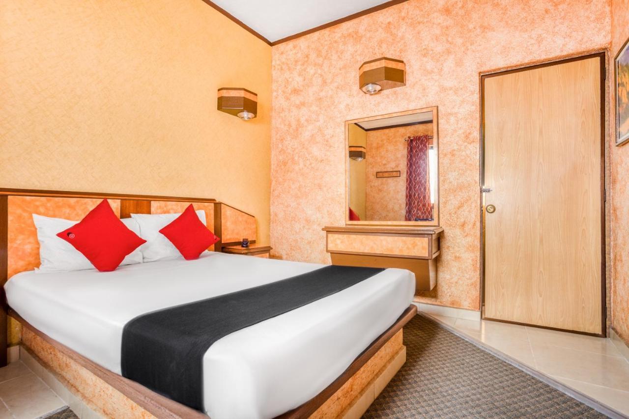 Capital O Hotel Valencia Puebla Eksteriør billede